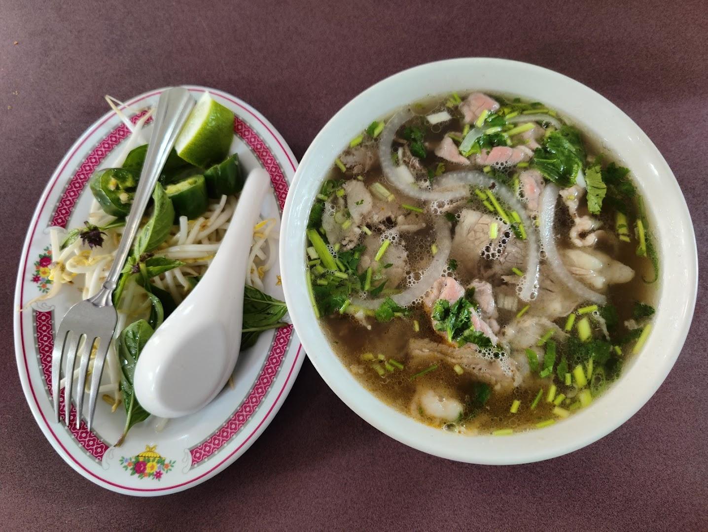 Lakeshore Pho Asian Restaurant